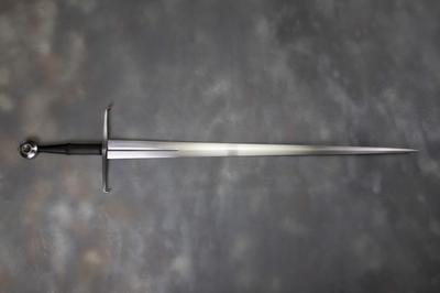 /images/daneluz-longsword-best-sword/2.thumbnail.jpg